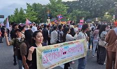 Как правительство Кореи поддерживает иностранных рабочих в регионах?