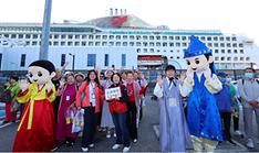 Visa-free entry for Chinese group tourists begins