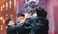 Корейская команда T1 в третий раз подряд стала чемпионом мира по LoL