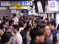 수도권 전철 15분내 재탑승 시 기본운임 면제…이달 20일부터 시행